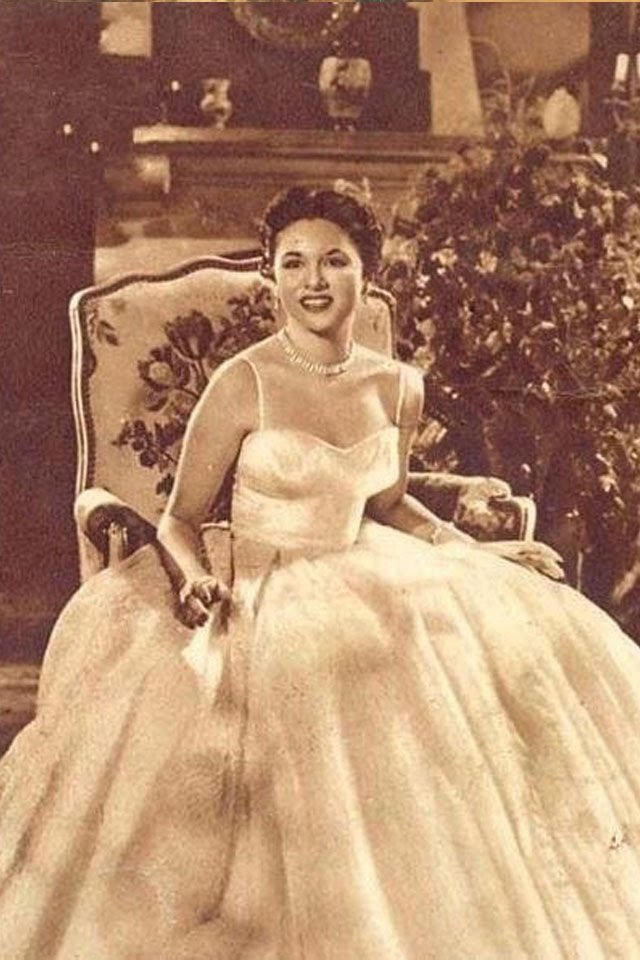 Robes des années 50 : Une nostalgie qui envahit 10 - Le Progrès Egyptien Robes des années 50 : Une nostalgie qui envahit 9 - Le Progrès Egyptien