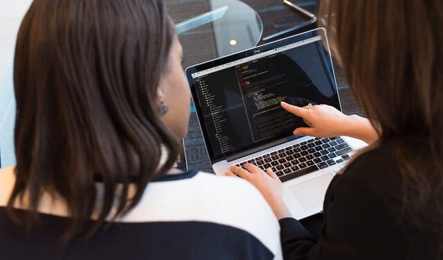 Encourager l’éducation technologique des femmes 1 - Le Progrès Egyptien