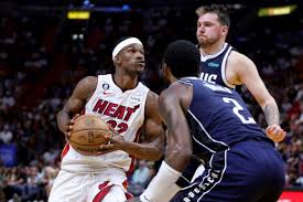 NBA: Miami plombe les espoirs de Dallas, les Pelicans dépassent les Lakers