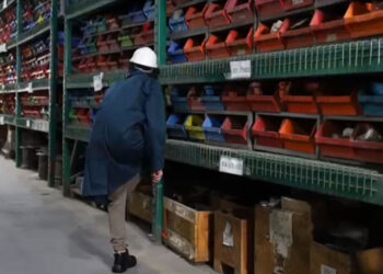 Production militaire: Poursuite de “Votre usine est votre maison”