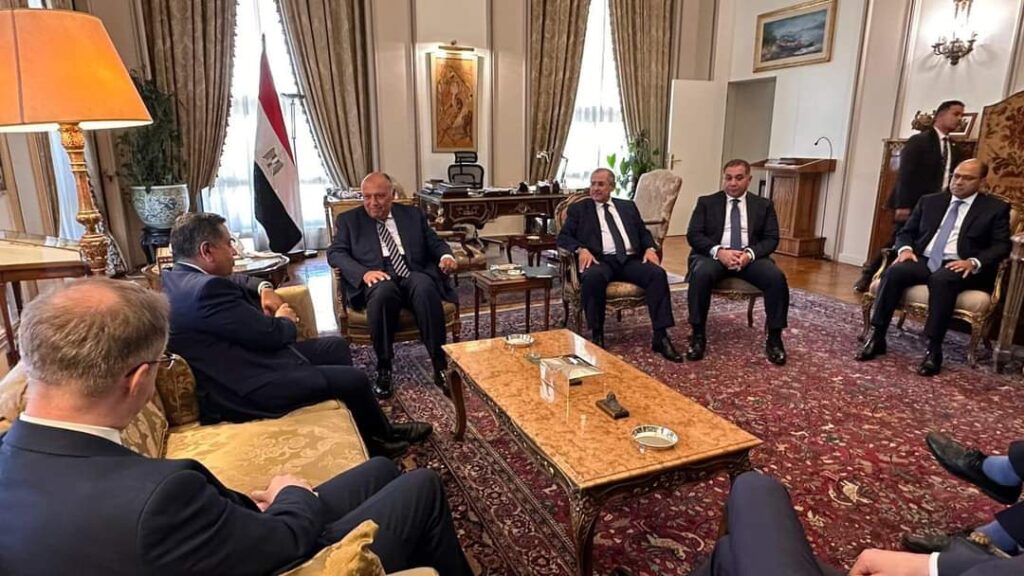Choucri se félicite du volume des investissements britanniques sur le marché égyptien 4 - Le Progrès Egyptien Choucri se félicite du volume des investissements britanniques sur le marché égyptien 3 - Le Progrès Egyptien