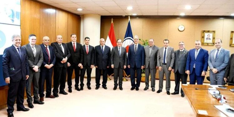 Pétrole: Des méthodes non traditionnelles pour augmenter la production 2 - Le Progrès Egyptien Pétrole: Des méthodes non traditionnelles pour augmenter la production 1 - Le Progrès Egyptien