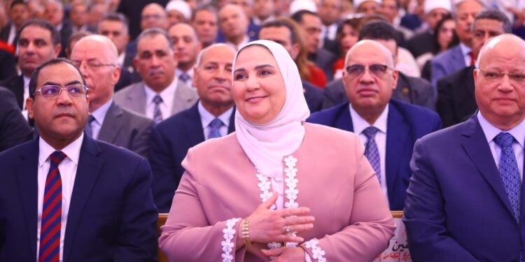 Pâques: La ministre de la Solidarité visite l'Église évangélique 2 - Le Progrès Egyptien Pâques: La ministre de la Solidarité visite l'Église évangélique 1 - Le Progrès Egyptien