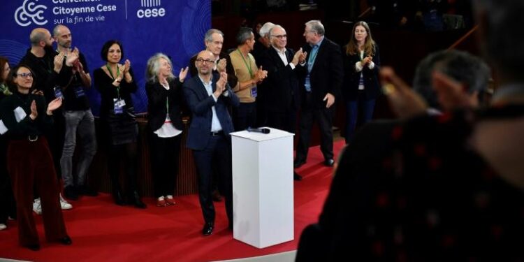 France : Macron ouvre l’acte II du débat sur la fin de vie 2 - Le Progrès Egyptien France : Macron ouvre l’acte II du débat sur la fin de vie 1 - Le Progrès Egyptien