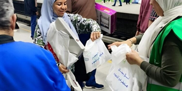 Métro : Des repas offerts aux passagers jeûneurs 1 - Le Progrès Egyptien