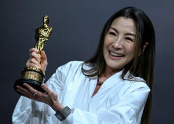 Michelle Yeoh, 1ère comédienne asiatique à recevoir l’Oscar