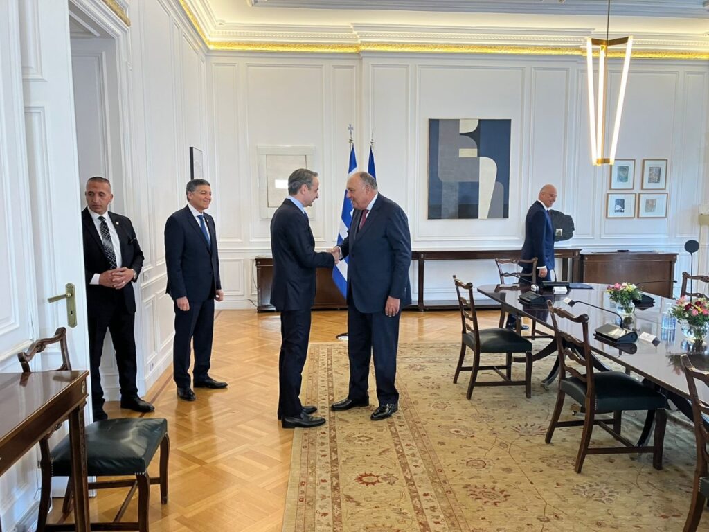 Choucri transmet un message verbal d’Al-Sissi au Premier ministre grec 4 - Le Progrès Egyptien Choucri transmet un message verbal d’Al-Sissi au Premier ministre grec 3 - Le Progrès Egyptien