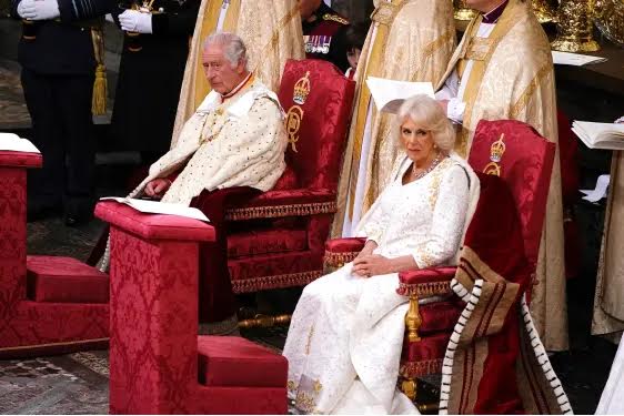 Huit mois après être devenu Roi, Charles III couronné 1 - Le Progrès Egyptien King Charles III and Queen Camilla during their coronation ceremony in Westminster Abbey, London. Picture date: Saturday May 6, 2023. Yui Mok/Pool via REUTERS