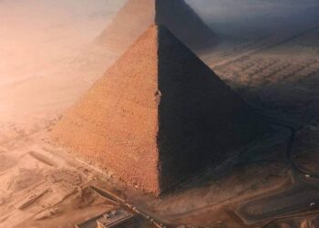Une imposante photo des Pyramides prise de l’air
