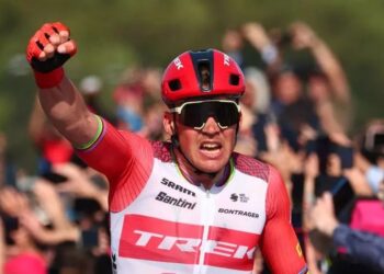 Tour d’Italie : Pedersen gagne et Evenepoel panse ses plaies à Naples