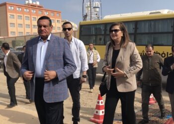 Les ministres du Développement local et du Plan posent la première pierre du complexe de services “Misr” à El-Arich