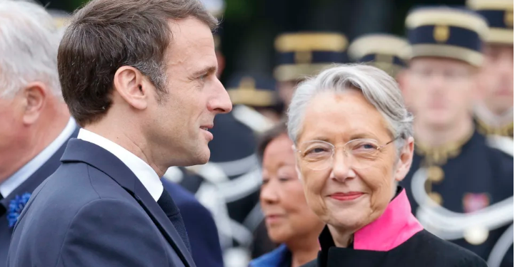 France : Macron fait cadeau à Borne pour sa 1ère bougie soufflée à Matignon 1 - Le Progrès Egyptien