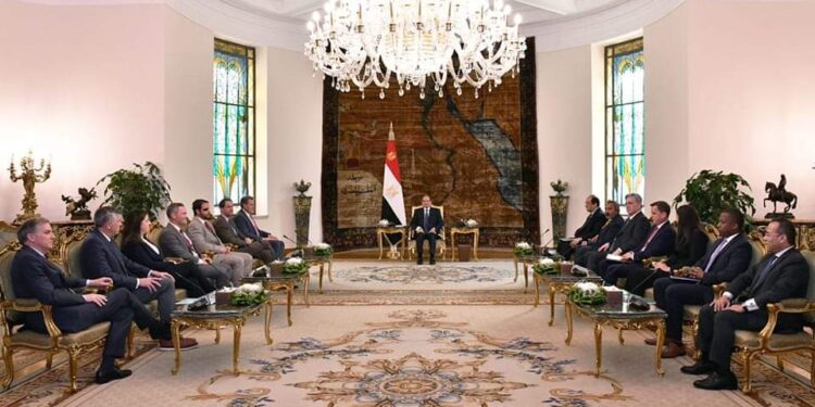 Al-Sissi examine avec une délégation US des dossiers régionaux 2 - Le Progrès Egyptien Al-Sissi examine avec une délégation US des dossiers régionaux 1 - Le Progrès Egyptien
