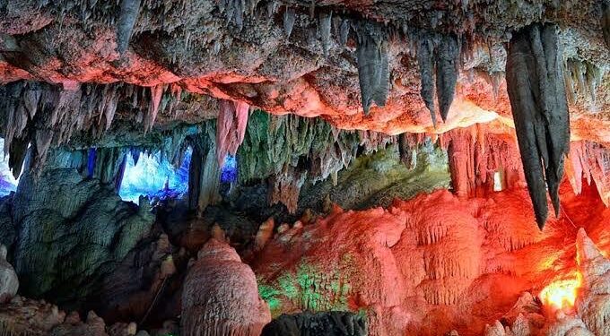 "La vallée de Sannur... La plus ancienne grotte d'extraction au monde 2 - Le Progrès Egyptien "La vallée de Sannur... La plus ancienne grotte d'extraction au monde 1 - Le Progrès Egyptien