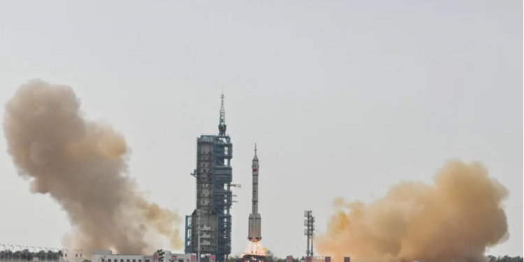 La Chine a envoyé dans l'espace un premier taïkonaute civil 2 - Le Progrès Egyptien La Chine a envoyé dans l'espace un premier taïkonaute civil 1 - Le Progrès Egyptien