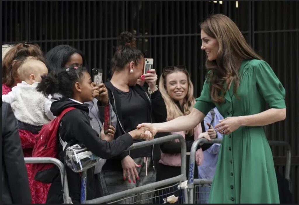 Kate Middleton inépuisable, la princesse enchaîne les rendez-vous avec grâce 4 - Le Progrès Egyptien Kate Middleton inépuisable, la princesse enchaîne les rendez-vous avec grâce 3 - Le Progrès Egyptien
