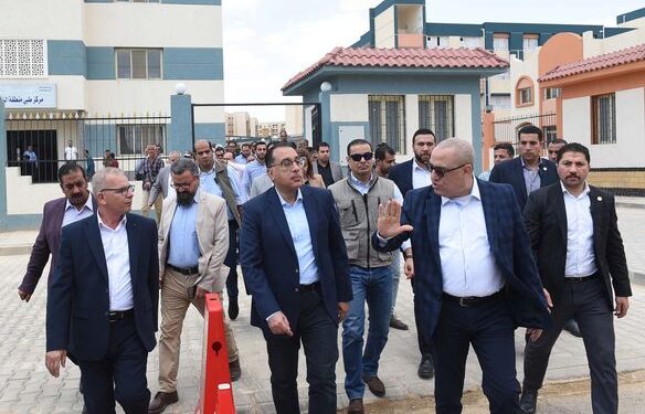 Lors de l’inspection de plusieurs projets à la Nouvelle Obour : Madbouli : Nouvelles cités... maints investissements et emplois 2 - Le Progrès Egyptien Lors de l’inspection de plusieurs projets à la Nouvelle Obour : Madbouli : Nouvelles cités... maints investissements et emplois 1 - Le Progrès Egyptien