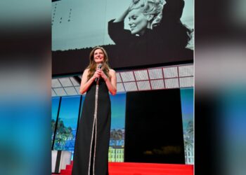 Cannes : la robe noire brille sur le tapis rouge