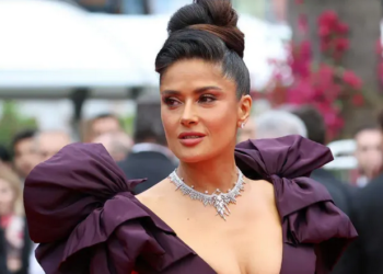 Salma Hayek renversante en McQueen