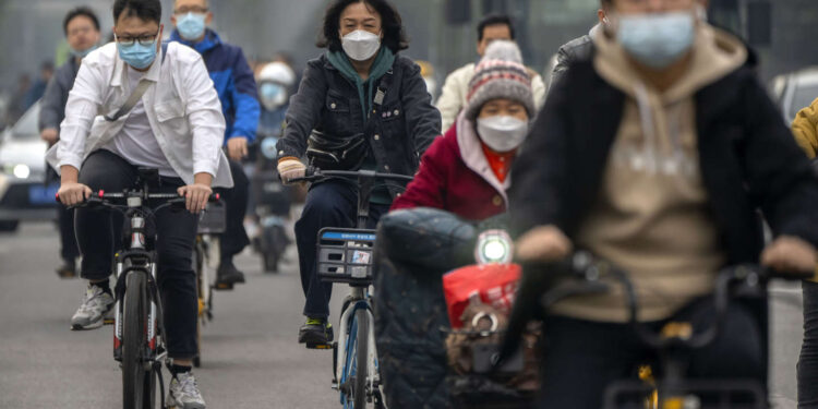 Covid-19 : Un immense chantier de santé publique 1 - Le Progrès Egyptien (AP Photo/Mark Schiefelbein, File)