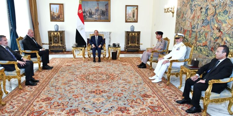 Al-Sissi s’entretient avec le ministre italien de la Défense 2 - Le Progrès Egyptien Al-Sissi s’entretient avec le ministre italien de la Défense 1 - Le Progrès Egyptien