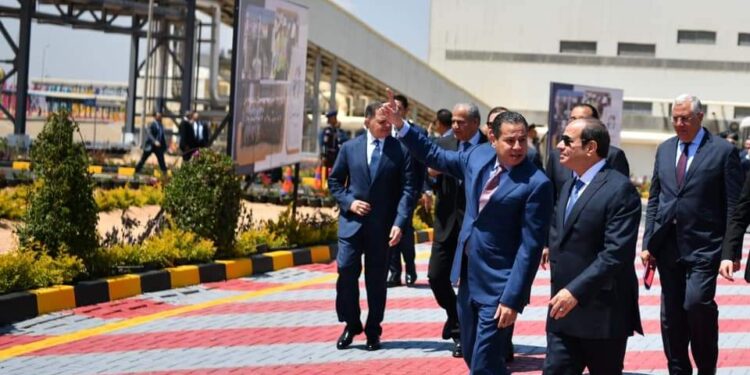 Le Président inspecte l'usine de sucre d'Al-Charqiya (Photos) 1 - Le Progrès Egyptien