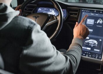 Conduite autonome : Elon Musk s’attend à des bénéfices records