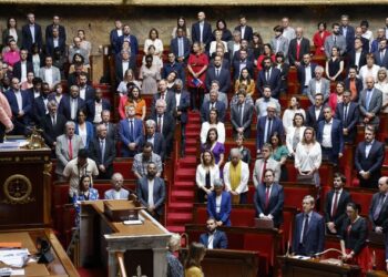 Attaque au couteau à Annecy, Macron « sous le choc »