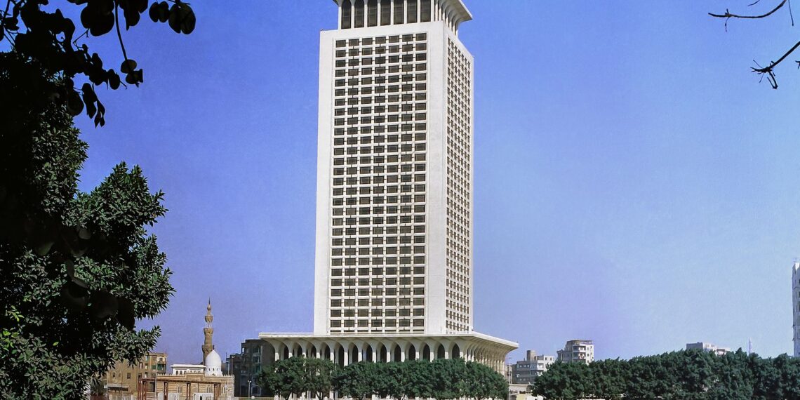 AE : Les anciennes photos publiées sur des destructions à l'ambassade d'Egypte à Khartoum sont regrettables 2 - Le Progrès Egyptien AE : Les anciennes photos publiées sur des destructions à l'ambassade d'Egypte à Khartoum sont regrettables 1 - Le Progrès Egyptien