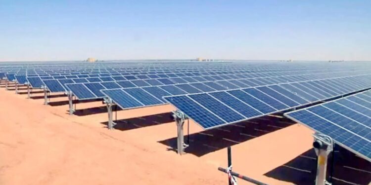 Le projet de "Benban", le plus haut en efficacité dans le monde 2 - Le Progrès Egyptien Le projet de "Benban", le plus haut en efficacité dans le monde 1 - Le Progrès Egyptien