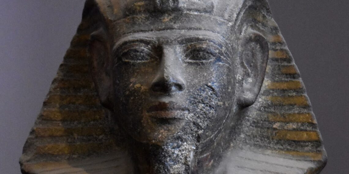 Buste de Mérenptah 1 - Le Progrès Egyptien