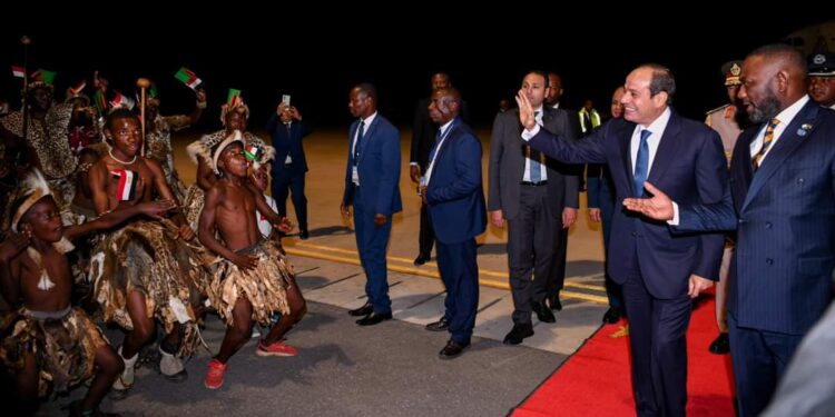 Al-Sissi arrive en Zambie (Photos) 2 - Le Progrès Egyptien Al-Sissi arrive en Zambie (Photos) 1 - Le Progrès Egyptien