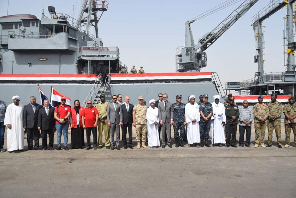 L'Egypte envoie des centaines de tonnes de vivres au Soudan par mer 8 - Le Progrès Egyptien L'Egypte envoie des centaines de tonnes de vivres au Soudan par mer 7 - Le Progrès Egyptien