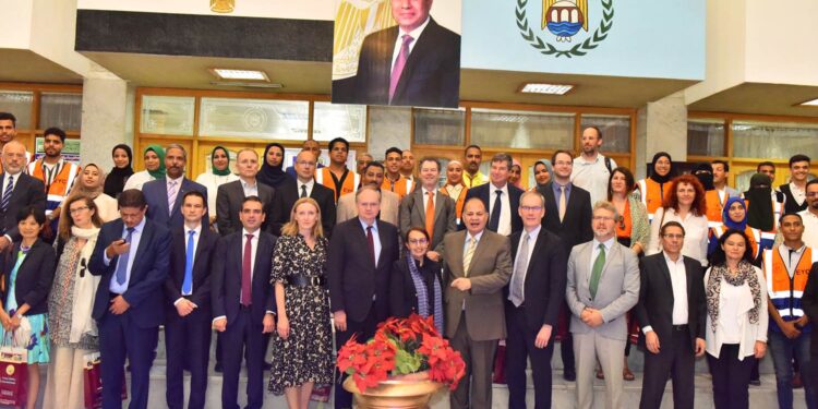 Le gouverneur d'Assiout reçoit les ambassadeurs de l'UE 2 - Le Progrès Egyptien Le gouverneur d'Assiout reçoit les ambassadeurs de l'UE 1 - Le Progrès Egyptien