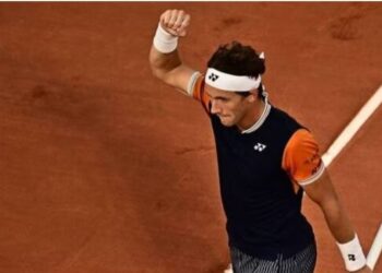 Roland-Garros : Casper Ruud domine Holger Rune