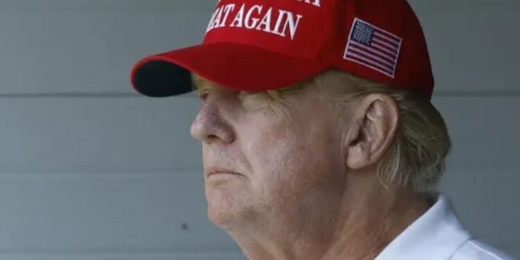 Trump visé dans l’enquête sur les archives de la Maison Blanche 2 - Le Progrès Egyptien Trump visé dans l’enquête sur les archives de la Maison Blanche 1 - Le Progrès Egyptien