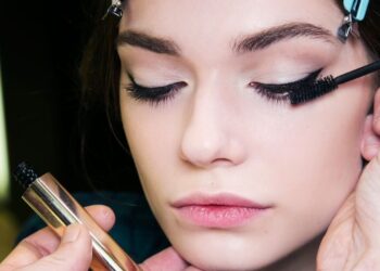 Recette miracle pour faire pousser kes sourcils