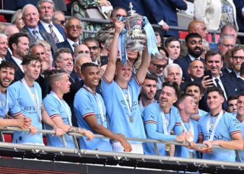 Manchester City domine Manchester United en finale de la FA Cup (2-1)