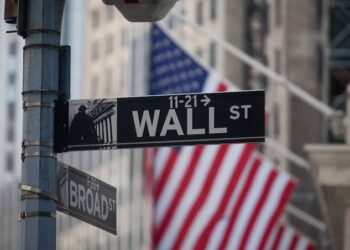 Wall Street termine en petite hausse, avant une semaine décisive
