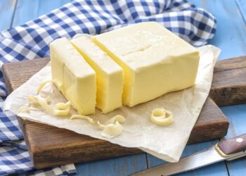 Un proverbe, une histoire : Regaat Lima liadetha elqadima 