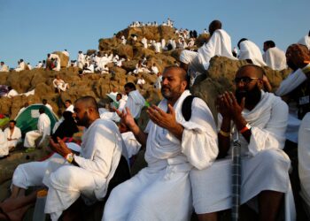 Hajj : Le Mont de la “Merci” en blanc