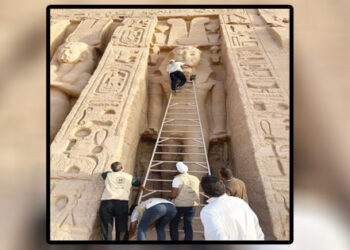 Nefertari s’apprête pour accueillir ses visiteurs