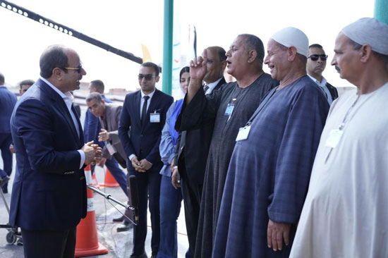 Le Président Al-Sissi dans un dialogue avec les habitants du village d'Al-Abaadiya 5 - Le Progrès Egyptien