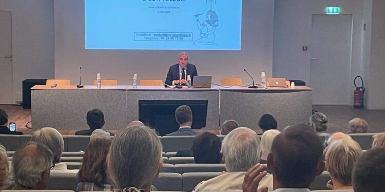 L'ambassadeur d'Egypte à Paris loue les contributions de la SFE au niveau mondial 1 - Le Progrès Egyptien