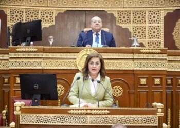 Madbouli passe en revue les projets stratégiques dans la zone économique du canal de Suez