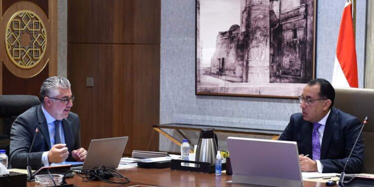 Madbouli passe en revue les projets stratégiques dans la zone économique du canal de Suez 1 - Le Progrès Egyptien