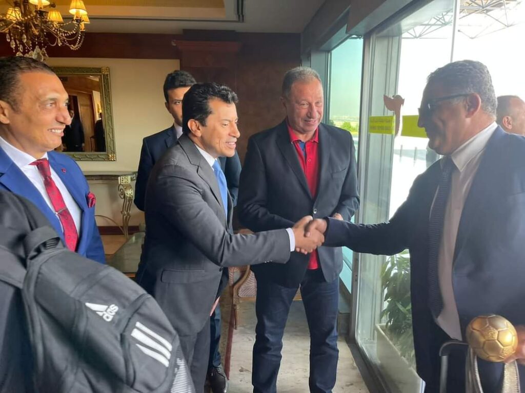 Aéroport du Caire : Sobhi reçoit la délégation d’Al-Ahly 8 - Le Progrès Egyptien Aéroport du Caire : Sobhi reçoit la délégation d’Al-Ahly 7 - Le Progrès Egyptien