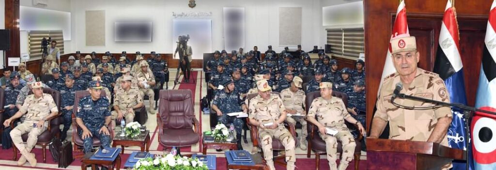 Le général de corps d'armée assiste à l'éxécution du projet du Centre de commandement tactique de la flotte du Sud 4 - Le Progrès Egyptien Le général de corps d'armée assiste à l'éxécution du projet du Centre de commandement tactique de la flotte du Sud 3 - Le Progrès Egyptien