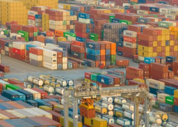 Les exportations chinoises plongent, le commerce avec la Russie au sommet