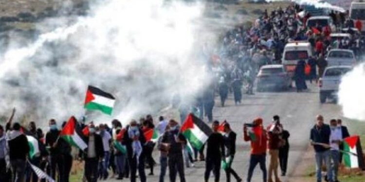 Affrontements entre Palestiniens et forces d'occupation israéliennes à Ramallah 2 - Le Progrès Egyptien Affrontements entre Palestiniens et forces d'occupation israéliennes à Ramallah 1 - Le Progrès Egyptien